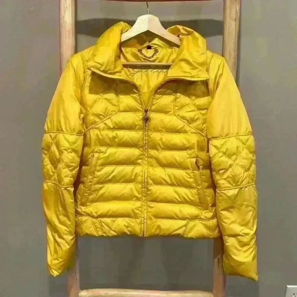 Vintage Guess Yellow quilted puffer jacket size small zipper pockets - Picture 1 of 12